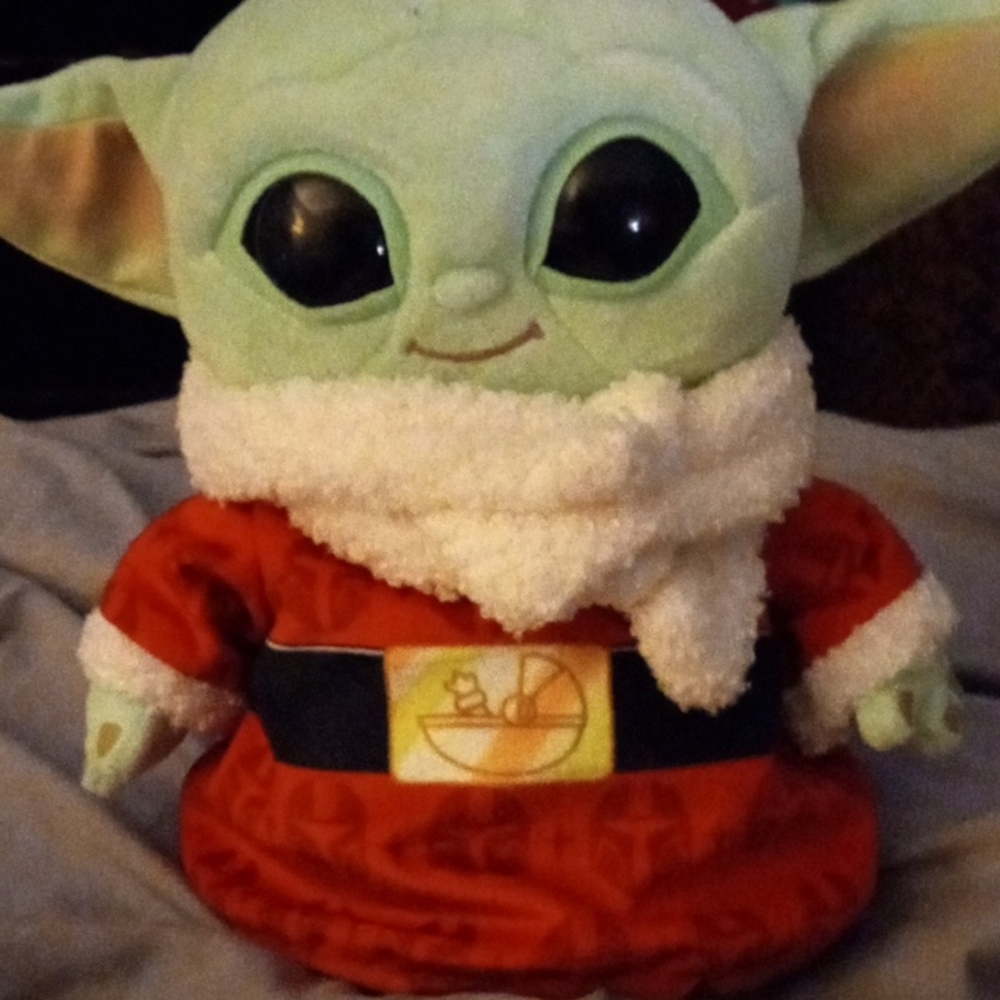 ORIGINAL STAR WARS BABY YODA AND HIS ADORABLE RED OUTFIT 10 INCHES TALL